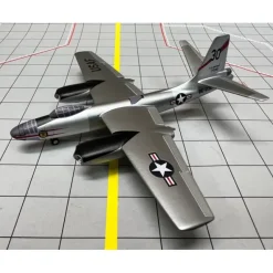 Airplane Model<Sky Classics 1:200 USAF B-45 84th BS Sculthorpe 1955 - Miniature Marvels: Airplane Models & Painted Dice