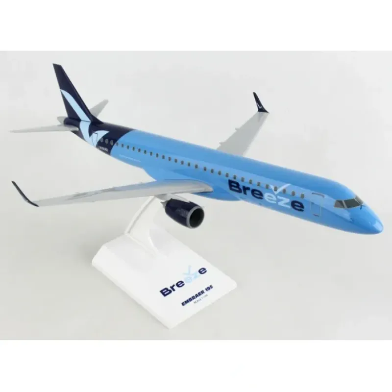 Airplane Model<SkyMarks 1:100 Breeze Embraer E195 N190BZ SKR1106 - Miniature Marvels: Airplane Models & Painted Dice