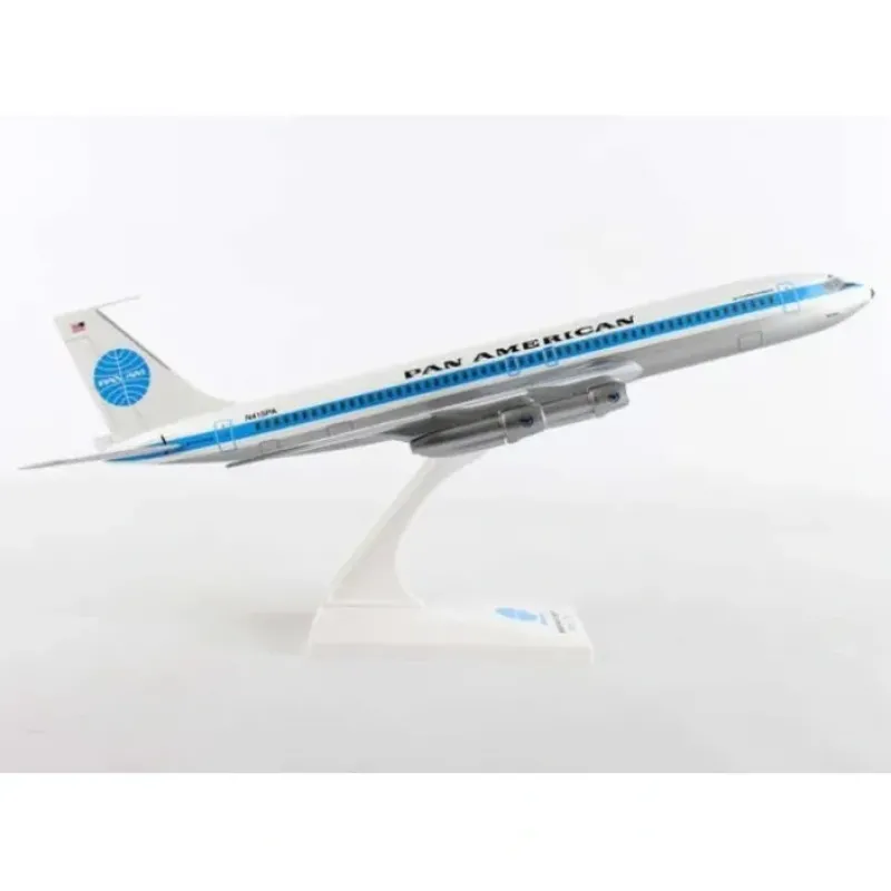 Airplane Model<Skymarks SKR877 1:150 Pan Am Boeing 707 - Miniature Marvels: Airplane Models & Painted Dice