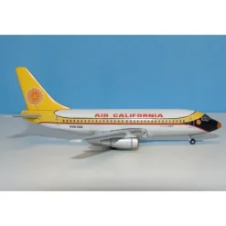 Airplane Model**SMA 1:400 Air California 737-200 - Miniature Marvels: Airplane Models & Painted Dice