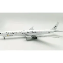 Airplane Model**WB Models WB-777-3-013 1:200 Star Alliance Singapore Airlines Boeing 777-300ER 9V-SWJ - Miniature Marvels: Airplane Models & Painted Dice