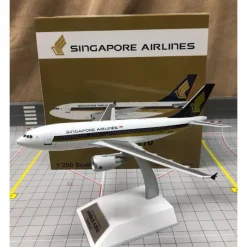 Airplane Model**WB Models WB-A310-3-003 1:200 Singapore Airlines Airbus A310 - Miniature Marvels: Airplane Models & Painted Dice