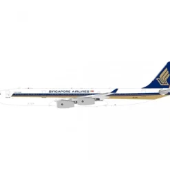 Airplane Model<White Box Models WB-A340-3-005 1:200 Airbus A340-300 Singapore Airlines 9V-SJG "Celestar" - Miniature Marvels: Airplane Models & Painted Dice