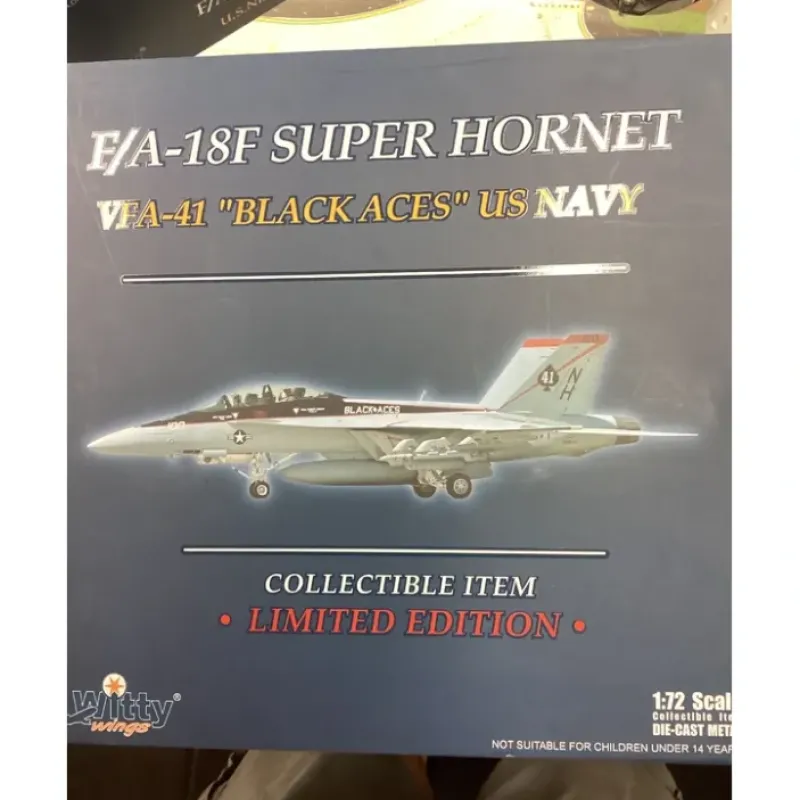 Airplane Model<Witty Wings WTW-72-008-013 1:72 F/a-18F VFA-41 Black Aces" - Miniature Marvels: Airplane Models & Painted Dice