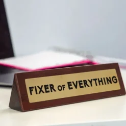 Egpull<Wooden Desk Sign "Fixer Of Everything" Funny Office Gag Boss Gift - Miniature Marvels: Airplane Models & Painted Dice