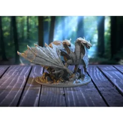 Miniature<Zmij - Miniature Marvels: Airplane Models & Painted Dice